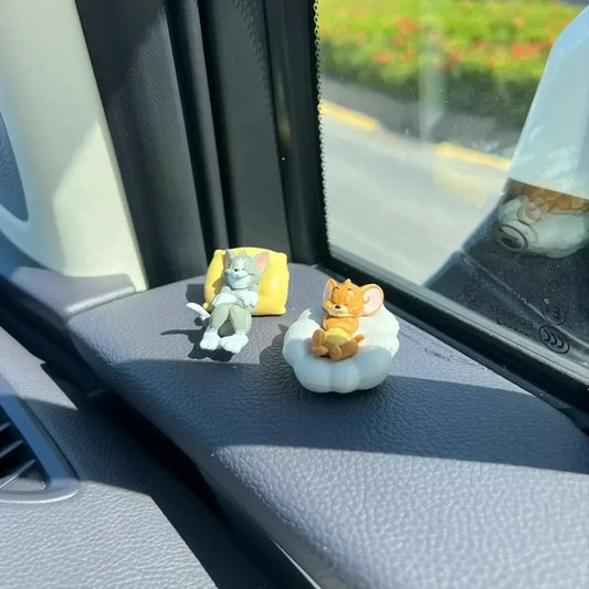 Adorables decoraciones de escritorio y coche de Tom y Jerry