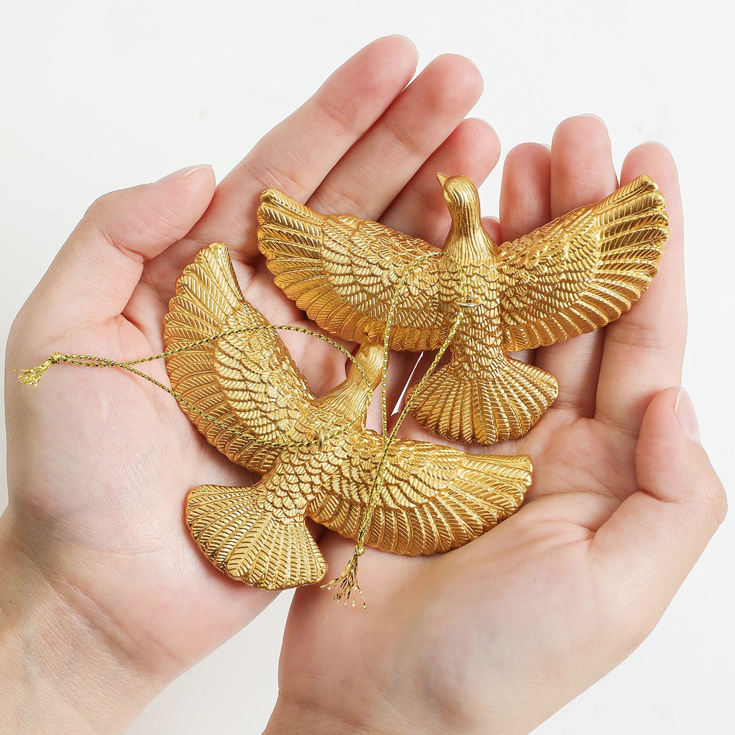 Resin Friendship Doves Christmas Tree Decoration.