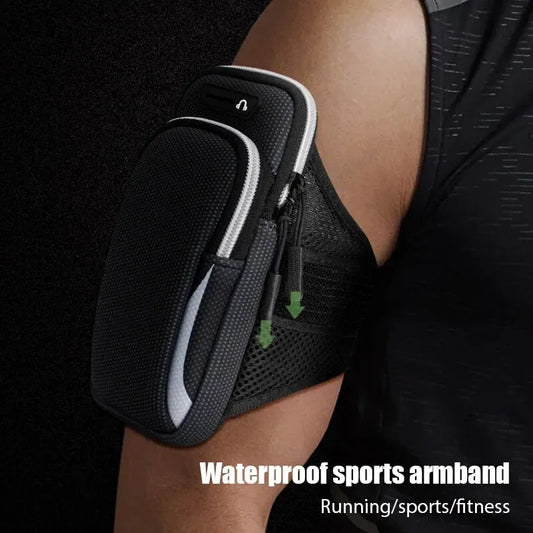 Move Without Limits: Lightweight Running Armband for Phones up to 7.2”.